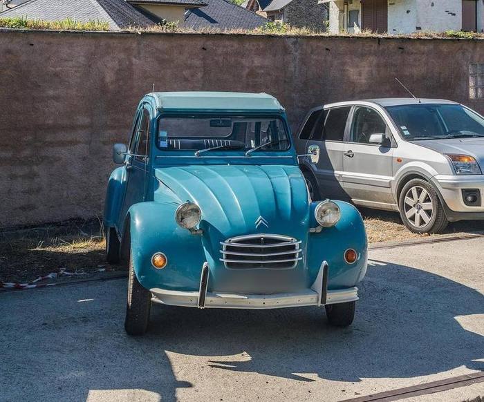 Citroen 2CV6, 1979, chantier realise a l'atelier Rodage a Roubaix